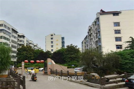 佛山小学东邻华龙西苑精装带车位2室2厅1卫65万88m2出售